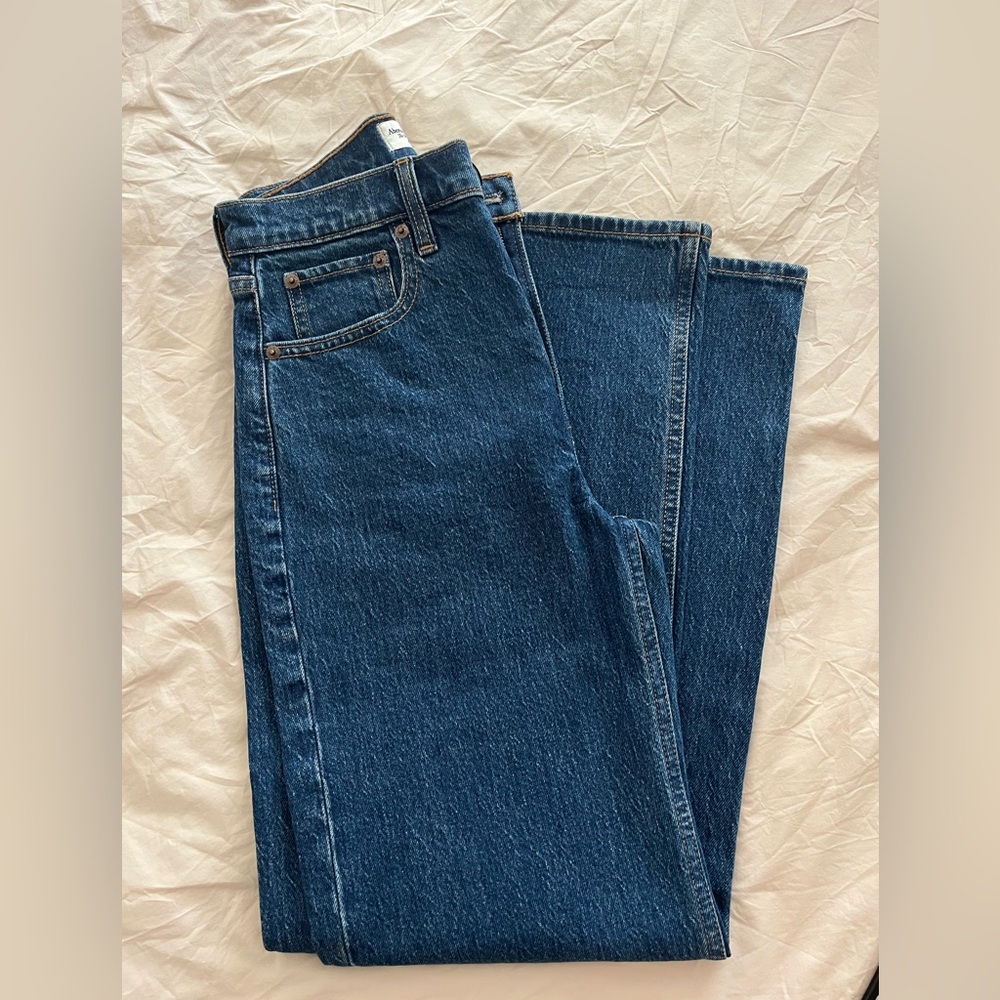 Abercrombie High Rise 90s Relaxed Jean